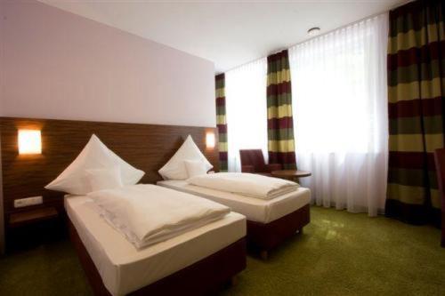Gersthofer Auszeit Hotel Герстхофен Екстериор снимка