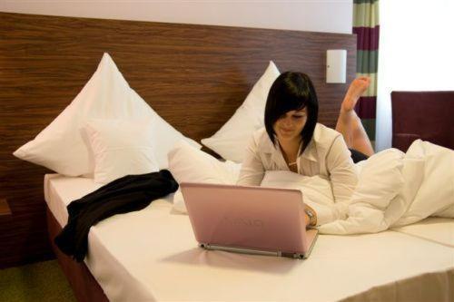Gersthofer Auszeit Hotel Герстхофен Екстериор снимка
