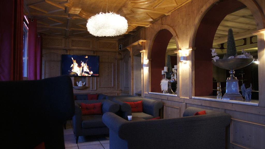 Gersthofer Auszeit Hotel Герстхофен Екстериор снимка