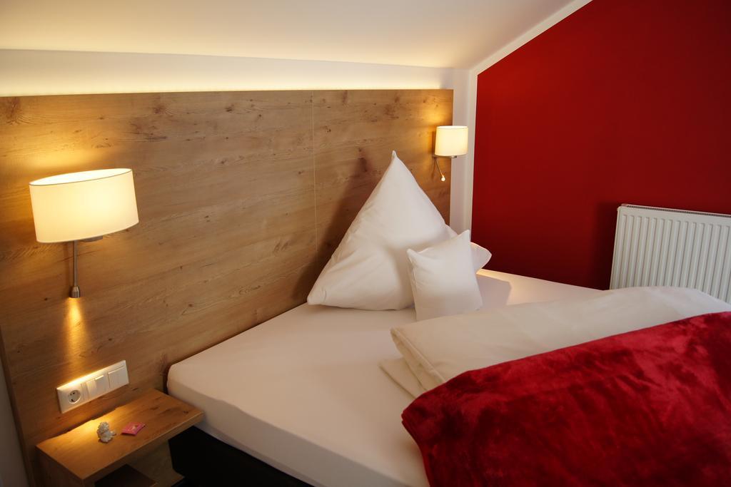 Gersthofer Auszeit Hotel Герстхофен Екстериор снимка
