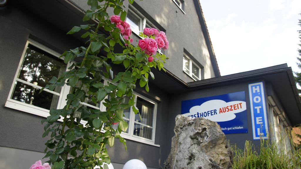 Gersthofer Auszeit Hotel Герстхофен Екстериор снимка